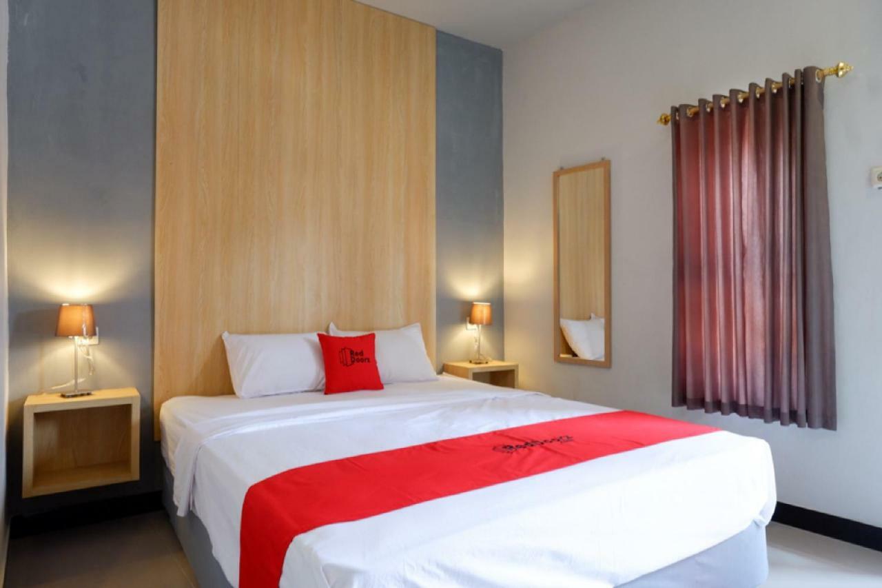 เรดดอร์ซ ชาเรียะฮ์ ใกล้น้ำตกเตกัล Hotel ภายนอก รูปภาพ
